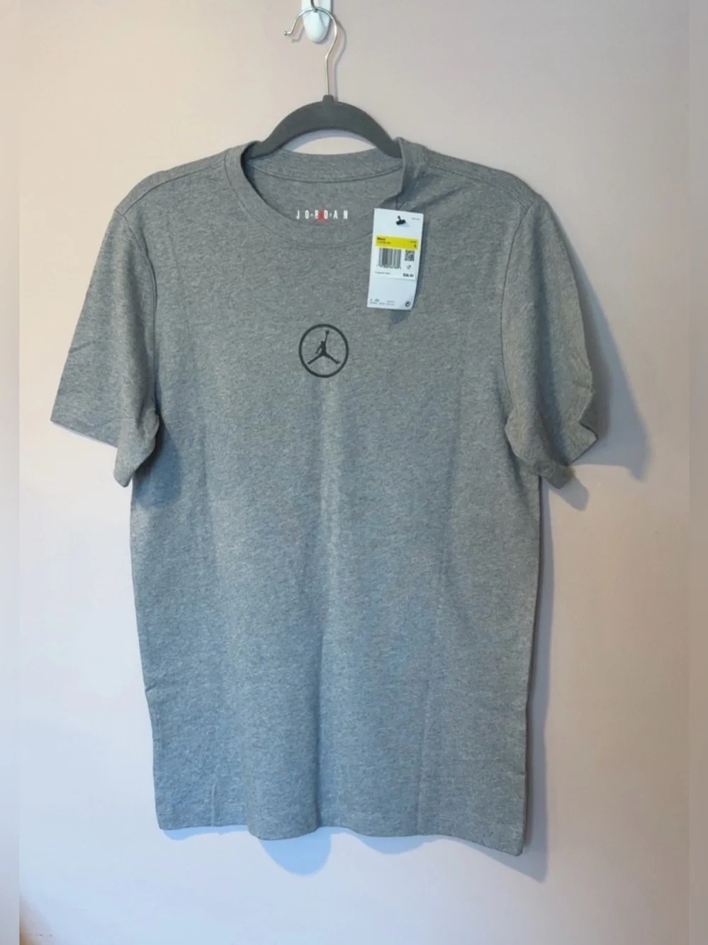 Jordan Flight Essentials Jumpman Basketball Circle Back TShirt